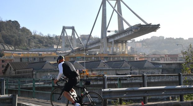 Il moncone del ponte Morandi a Genova