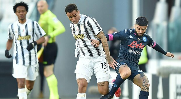 Il Napoli perde la sfida Champions: la Juve vince 2-1, Insigne non basta
