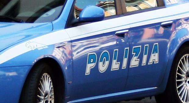 Napoli, sala scommesse sequestrata dalla polizia al Borgo Sant'Antonio