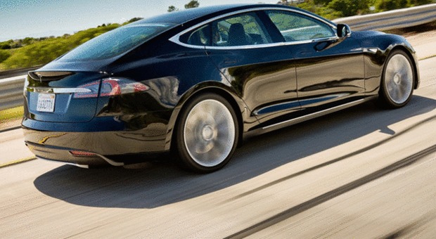 La Tesla Model S, una delle vetture a batterie più famose