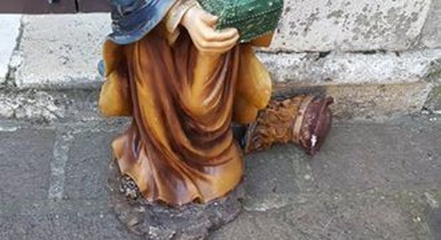 Rieti, decapitato uno dei Re Magi nel presepe allestito a Mompeo
