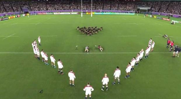Mondiali di Rugby, ecco la risposta inglese alla haka degli All Blacks