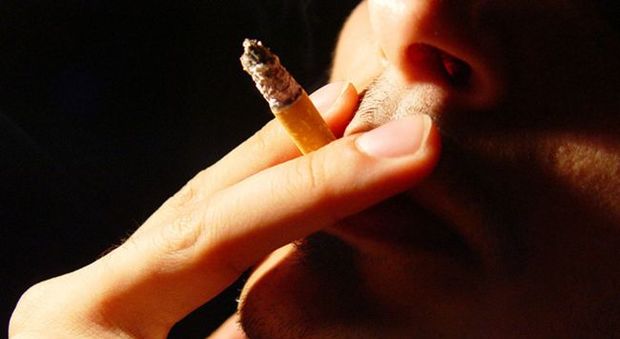 Bonus di 1000 euro ai dipendenti che smettono di fumare, l'idea della Dexanet di Brescia