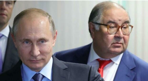 Russia, la radio dell'oligarca Usmanov sotto attacco hacker: va in onda l'inno ucraino