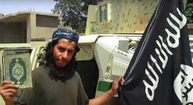 Stragi di Parigi, media belgi: «Fratello di Abaaoud in Europa per vendicarlo»