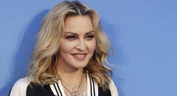 Portogallo. La dogana portoghese non riconosce Madonna e i suoi beni restano bloccati in aeroporto