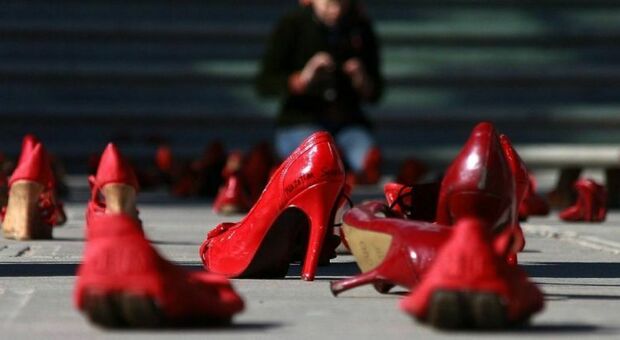 Violenza sulle donne, venti deputate scrivono a Meloni: «Difenda il reato di strupro nella Ue»