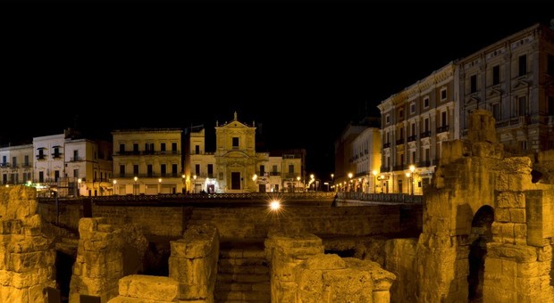 Una panoramica di piazza Sant'Oronzo