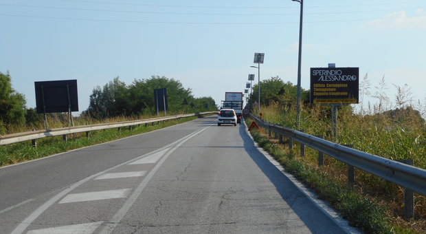 Il ponte sul Po che a Castelnovo Bariano collega il Polesine con la Lombardia conducendo a Sermide