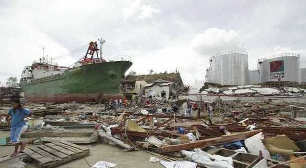 Filippine sconvolte dal tifone: oltre 10mila morti. Vittime anche in Cina
