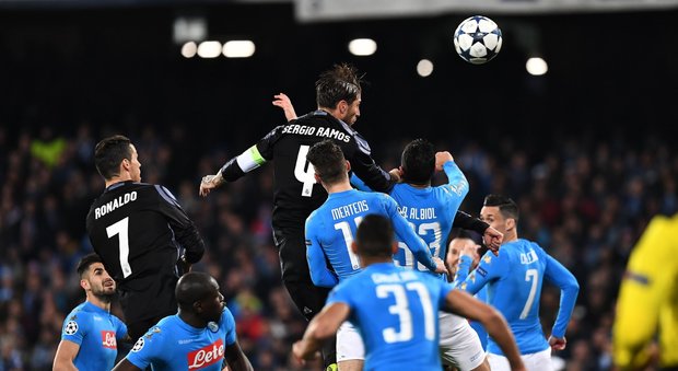 Napoli fuori dalla Champions a testa alta Gli azzurri durano un tempo: finisce 1-3