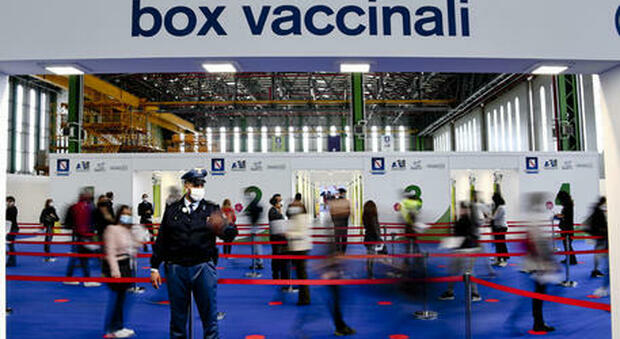 Vaccini a Napoli, open day prima dose Pfizer dal 12 al 24 agosto