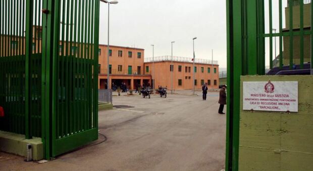 Il miglio verde è nel carcere di Ancona: l'orto dei detenuti aiuterà le famiglie in difficoltà economica