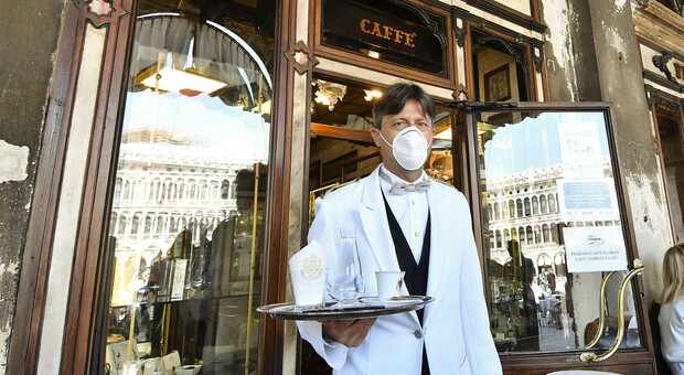 Caffè Florian a Venezia, 300 anni e rischio chiusura: «Senza i ristori non riapriremo più»