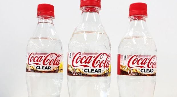 La Coca Cola diventa trasparente: arriva la versione «clear» della bevanda più nota al mondo