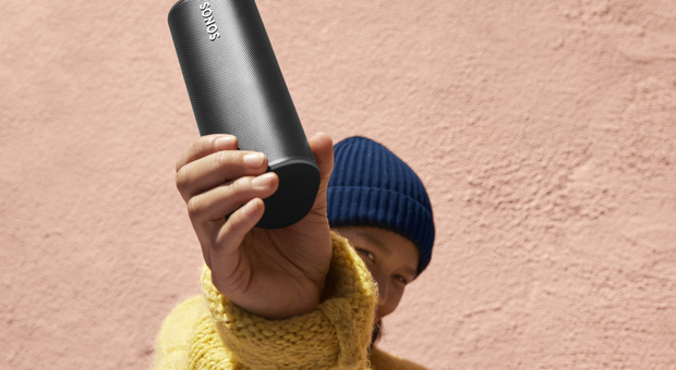 Arriva Sonos Roam, uno smart speaker dal design premium, molto versatile e leggero