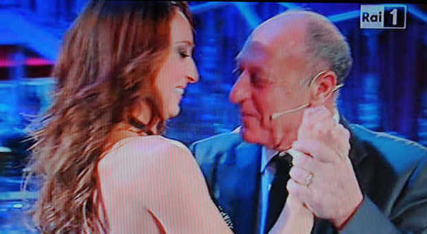 Elisa Di Francisca balla con papà in tv e vola in finale con Raimondo Todaro