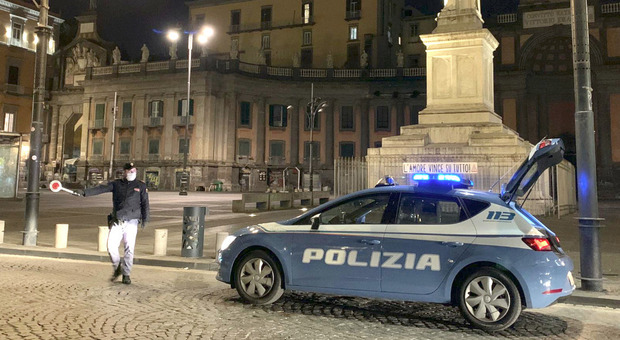 immagine Napoli, la polizia arresta un 52enne per truffa: dovrà scontare 4 anni in carcere
