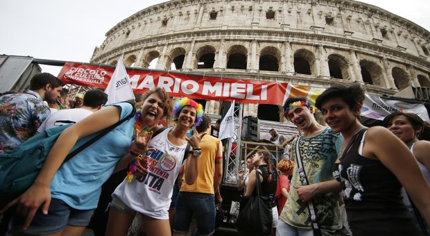 Un'edizione del Gay Pride a Roma