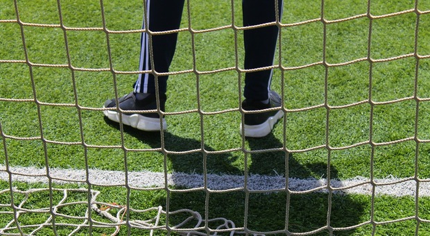 Scatta la partita di calcio al campetto: maxi multa per 14 ragazzini (Foto di Med Ahabchane da Pixabay)