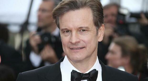 Si finge Colin Firth e truffa tre sorelle: migliaia di euro sul suo conto