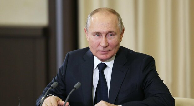 Putin sta vincendo la guerra? Dalla controffensiva di Kiev in stallo alla produzione di armi, i segnali che preoccupano la Nato