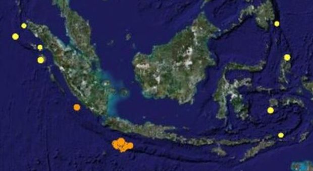Terremoto, forte scossa di magnitudo 6.9 in Indonesia: almeno 39 feriti