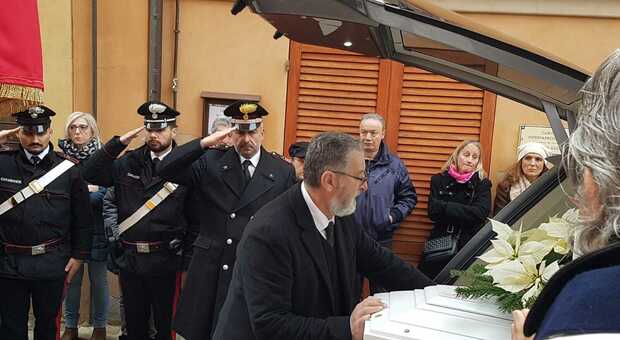 L'avvocato Cristiana Castelletti stroncata da un male incurabile: una folla commossa ai funerali (Si ringrazia Ballante per il fotoservizio)