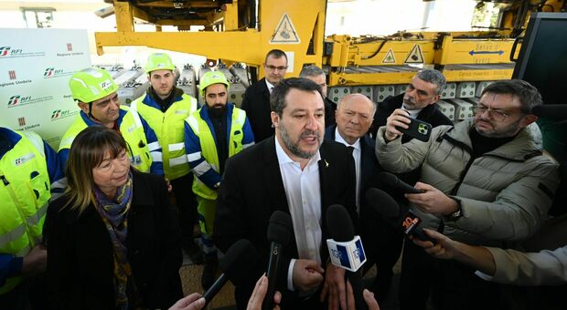 Il vice premier Salvini alla stazione di Ponte San Giovanni
