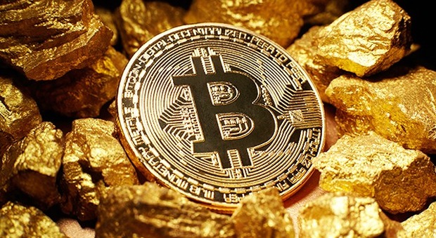 Bitcoin, nuovo record: la criptomoneta vola sopra i 13mila dollari
