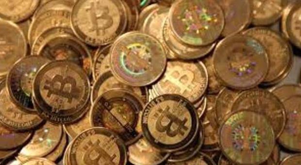 Ricatti in "bitcoin": oltre 1.500 vittime Sette giovani disoccupati denunciati
