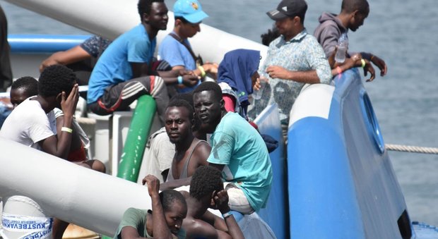 Frontex: «Flussi di migranti non intercettati, resta alta la minaccia terrorismo in Europa»