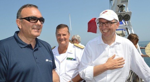 Ancona, Ceriscioli e le autorità in porto Sopralluogo a bordo di una motovedetta