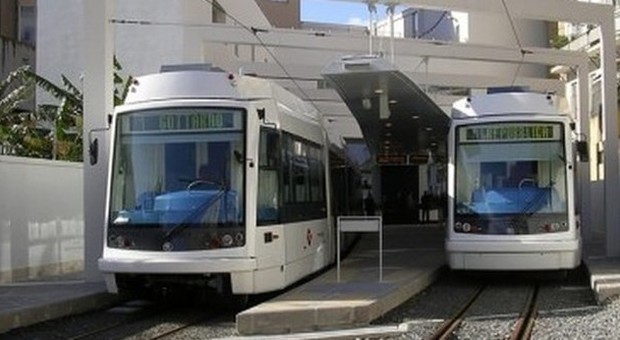 Cagliari, si scontrano due treni Trenta feriti sulla metropolitana