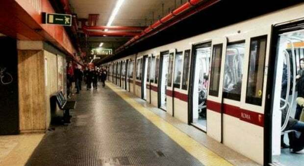 Roma, incubo metro B: ferma tutta la tratta