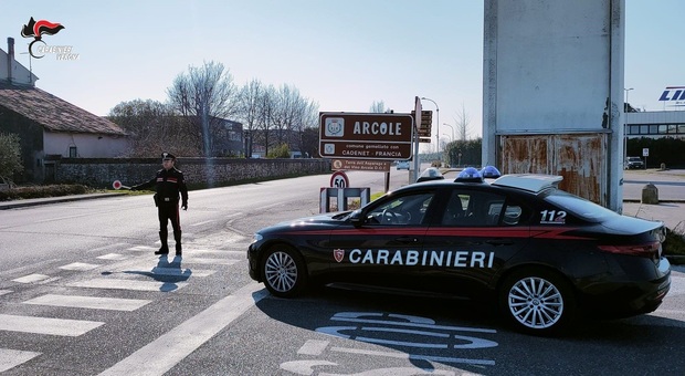 Controlli dei carabinieri ad Arcole
