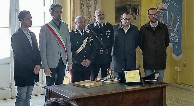 Cutro, premiato carabiniere pugliese: tentò un salvataggio disperato di un bimbo di 6 mesi naufragato a mare