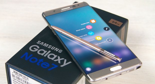 Incendi al Galaxy Note 7, Samsung: «Originati dalla batteria»