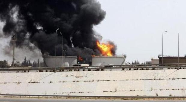 Libia, islamici verso la conquista di Bengasi: 200 morti in scontri nel Paese