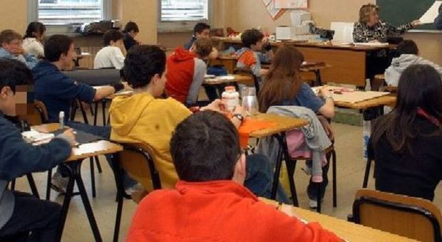 Non mandano i figli a scuola: i carabinieri denunciano 165 genitori calabresi