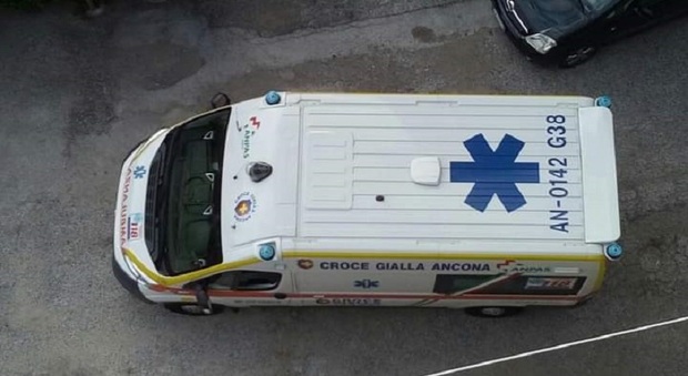 L'intervento dell'ambulanza in zona Quartieri Nuovi