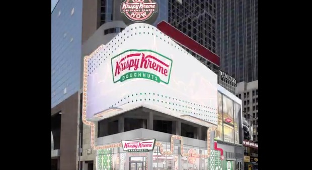 Krispy Kreme, colosso delle ciambelle, apre a Time Square 24 ore su 24: è il primo del suo genere