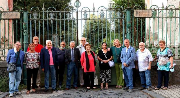 Napoli, a Ponticelli poeti in strada per il recupero di Villa Tropeano
