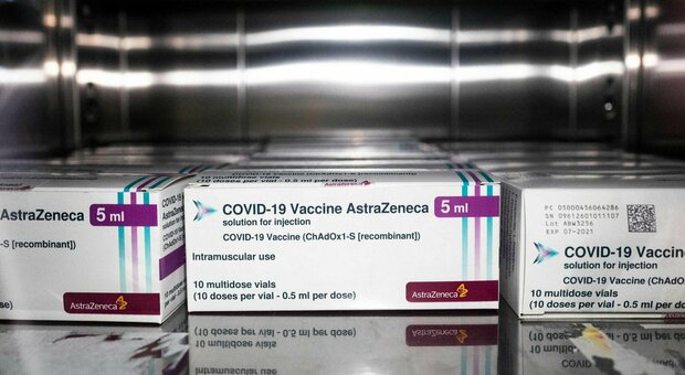 AstraZeneca, l'Ue verso lo stop al rinnovo dei contratti sui vaccini