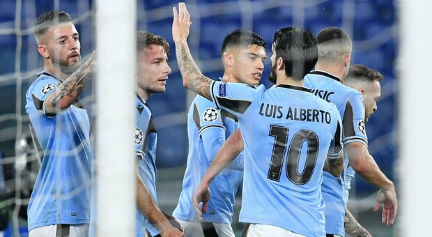 La Lazio vola agli ottavi Champions, 2-2 col Bruges all'Olimpico (e brividi)