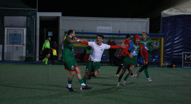 La gioia di Manuel Cavallari per il gol della vittoria (foto Cdm Servizi)