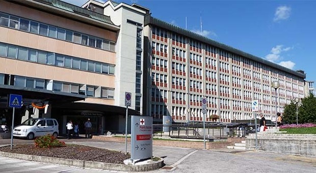 L'ospedale San Bortolo a Vicenza dove è avvenuto il fatto
