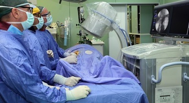 Udine, giovane infermiere folgorato da scossa elettrica in sala operatoria