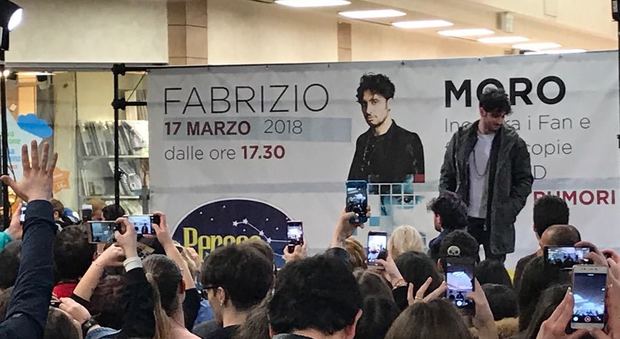 Fabrizio Moro al Perseo (Foto Meloccaro)