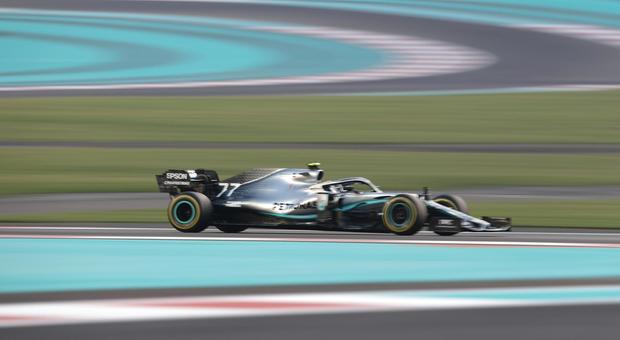 Mercedes sempre avanzi a tutti, Bottas primo nei test ad Abu Dhabi